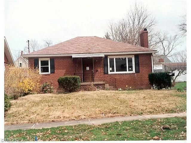 916 Homewood Ave photo 1