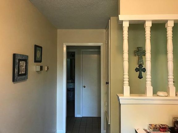4th image of 409 E Olive St