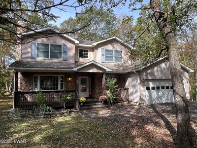 334 Surrey Dr, Lords Valley, PA, 18428