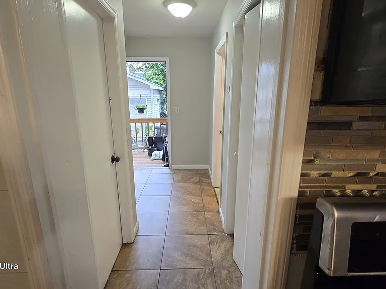 1429 Franklin St #1 — Photo 25