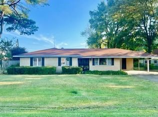 214 Georgia St, Batesville, MS 38606
