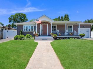 190 Sexton Road, West Babylon, NY 11704