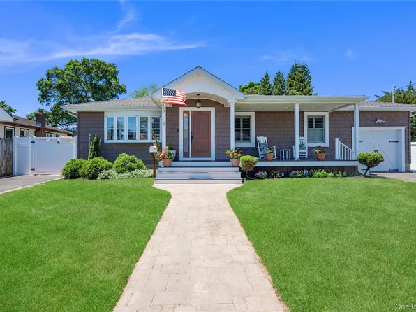 190 Sexton Road, West Babylon, NY 11704