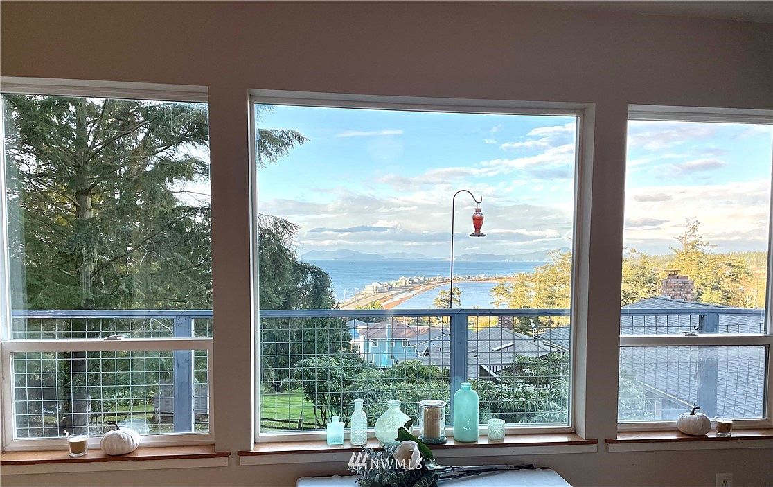 Oak Harbor, WA 98277