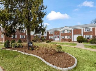 221-31 Braddock Ave #U, Queens Village, NY 11427