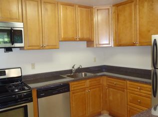 3 Kensington Cir APT G, Garnerville, NY 10923