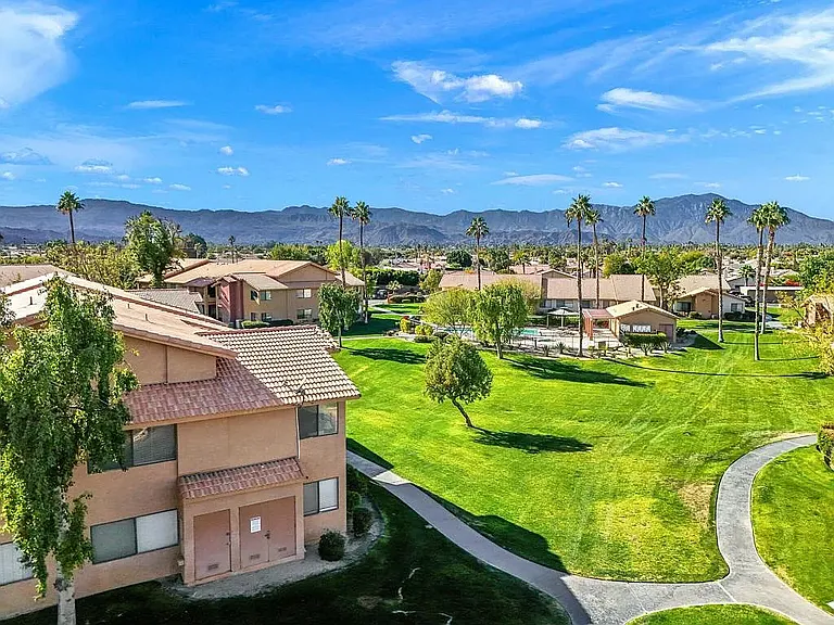 Saddleback Condominium Rentals — Photo 3
