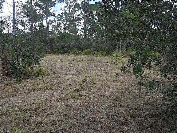 5th image of 2025 Lantana Ave