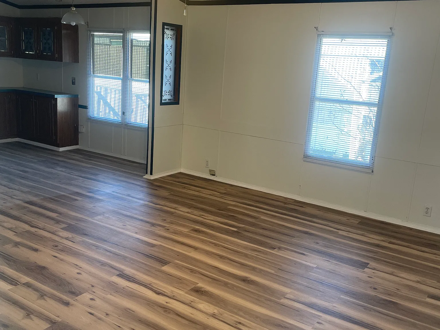 2 bed, 1100 sqft, $875 — Photo 3