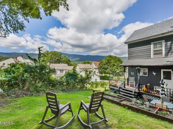 3 Richmond St, Adams, MA 01220