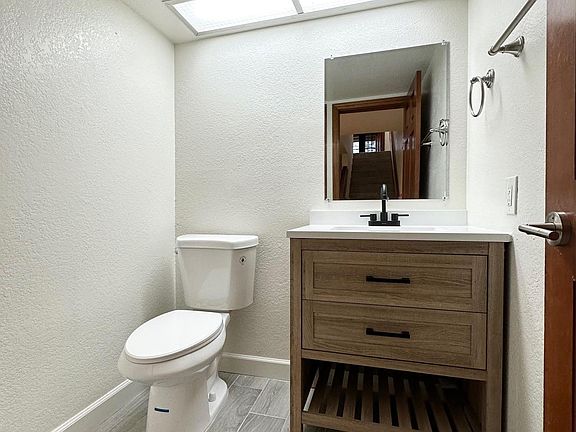 5th image of 2201 W Union Hills Dr Unit 104