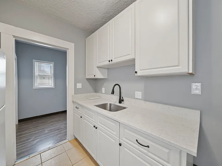 306 S Holmes St #306.5 — Photo 14
