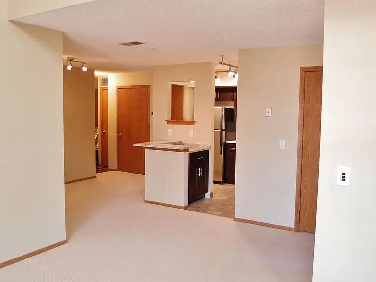 2890 Shadow Creek Dr #306 — Photo 3
