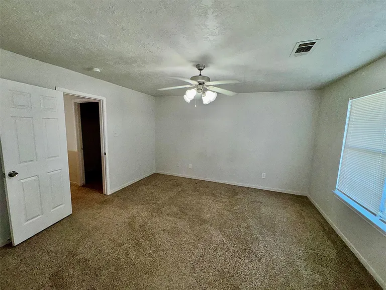 15931 Winston Point Ln — Photo 11