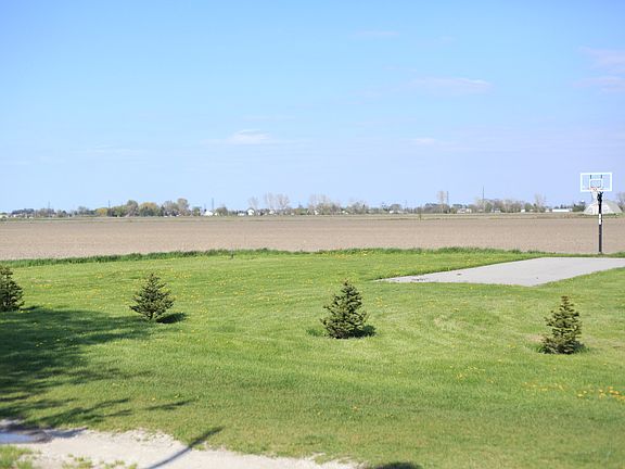 Country view, no neighbor