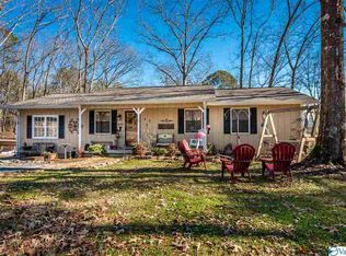 307 Barry St SW, Fort Payne, AL 35968