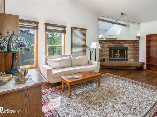 5830 Jennifer Cir #3-B, Anchorage, AK 99504