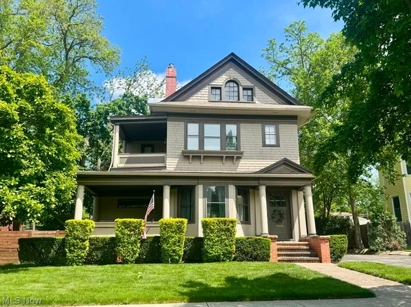 120 Harrison St, Elyria, OH 44035