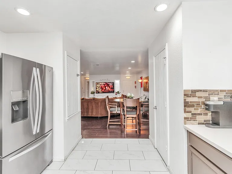 7327 Enchanted Creek Dr — Photo 15