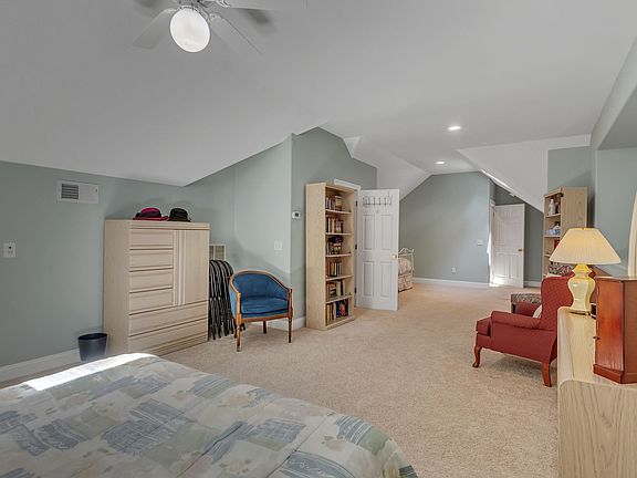 2nd image of 2 Little Johns Retreat