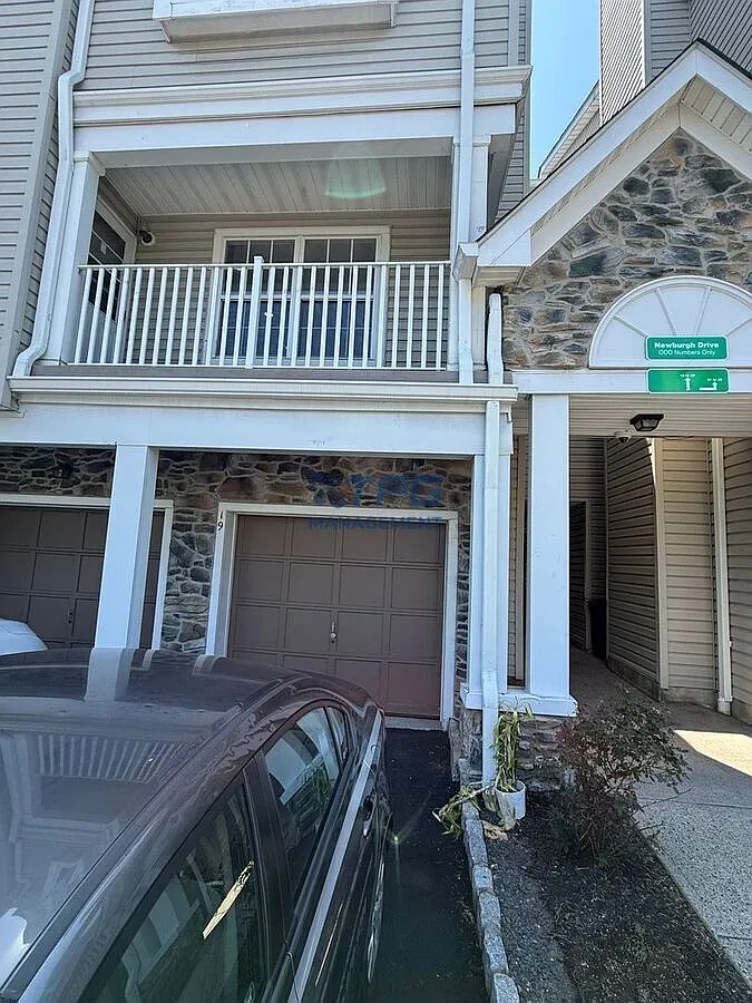 3 bed, 3.0 bath, 1587 sqft, $3,100 — Photo 1