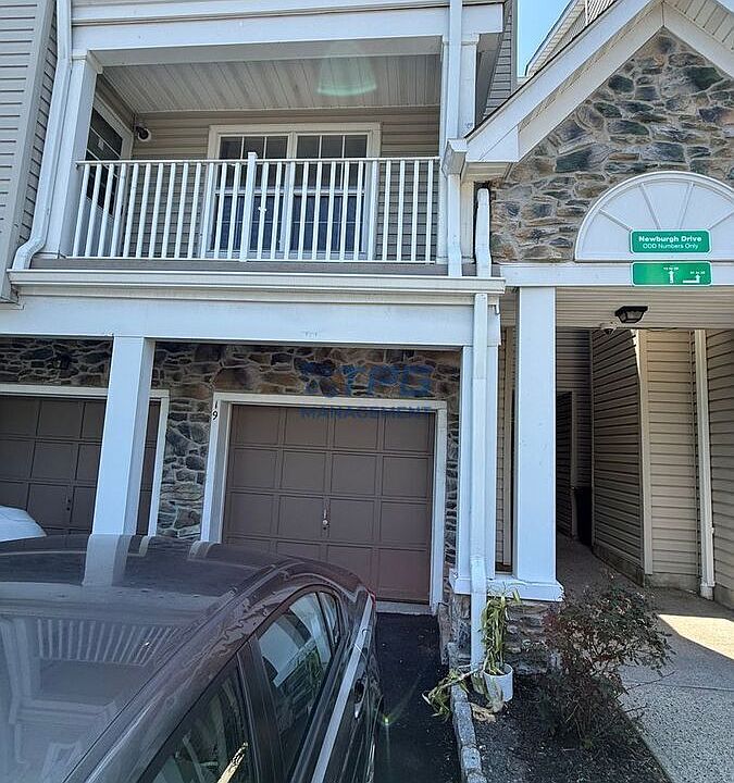 1st image of 19 Newburgh Dr