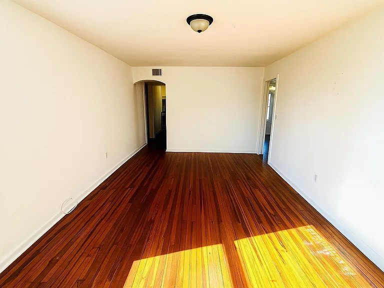 415 6th Ave N #1/2 — Photo 6