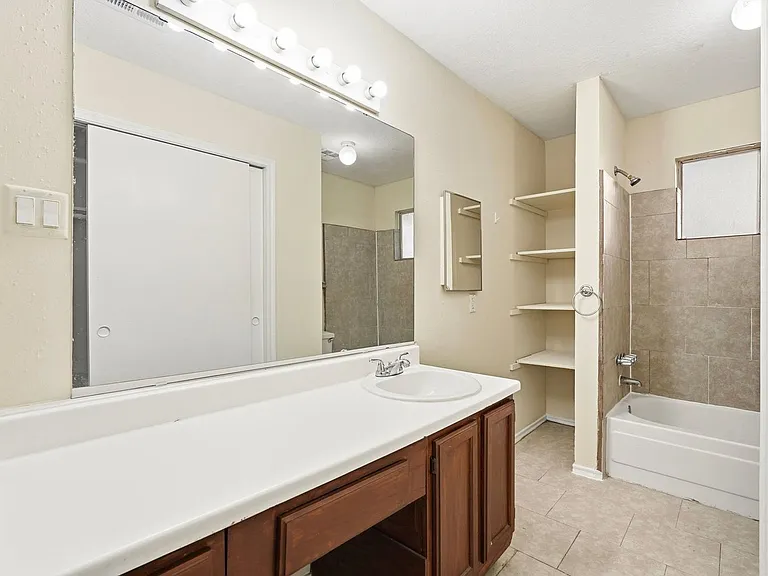 1431 Stevenage Ln — Photo 25