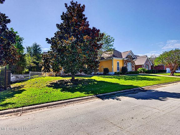 3rd image of 3505 N River Ridge Dr