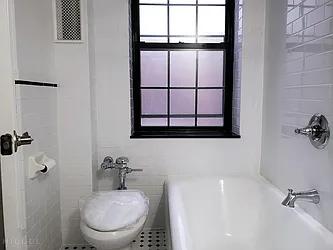 Rented by Hillel Realty Group