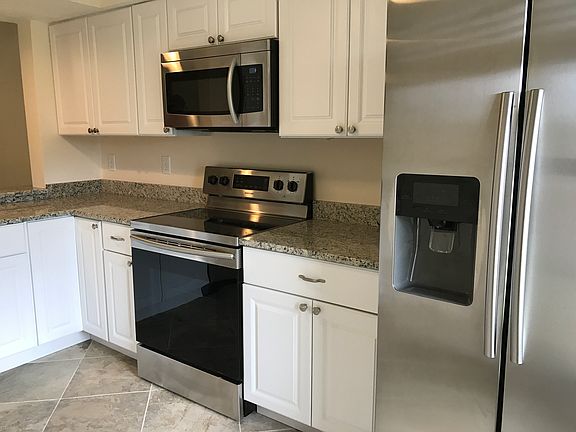 2nd image of 4510 Weybridge St #56