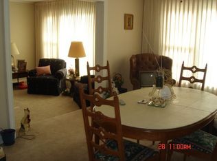 328 Village Dr, Northlake, IL 60164