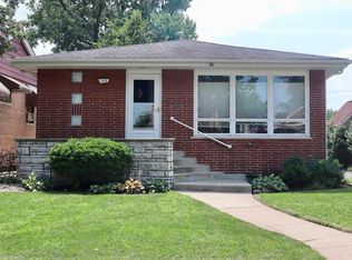 2839 W 98th St, Evergreen Park, IL 60805