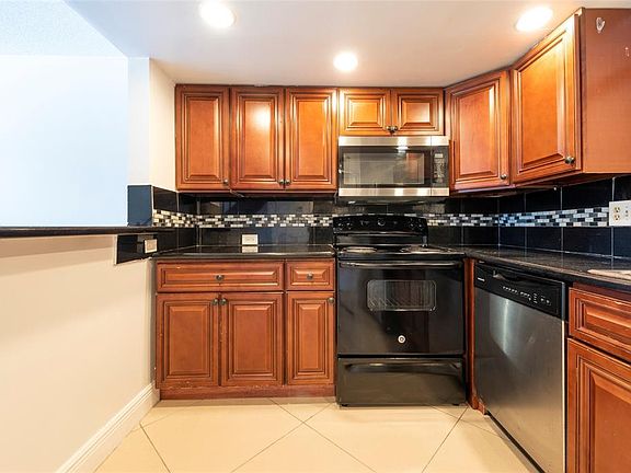 4th image of 3150 NW 88th Ave #203