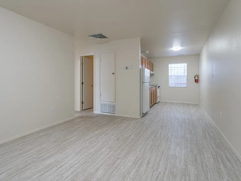 Zodiac Apartments — Photo 19