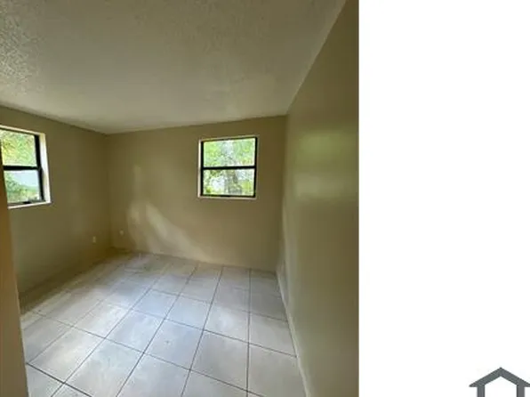 10533 Suomi St, Jacksonville, FL 32218