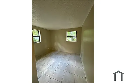 10533 Suomi St Photo 1