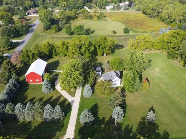 1809 Lake Kegonsa Road, Stoughton, WI 53589