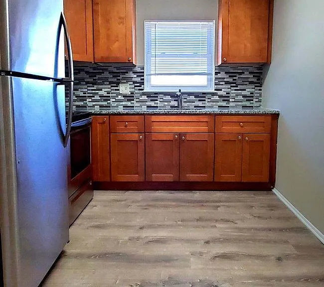 311 E 4th St #9 — Photo 3