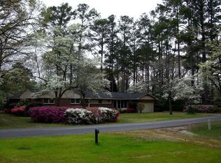 201 Dogwood Ln, Trent Woods, NC 28562