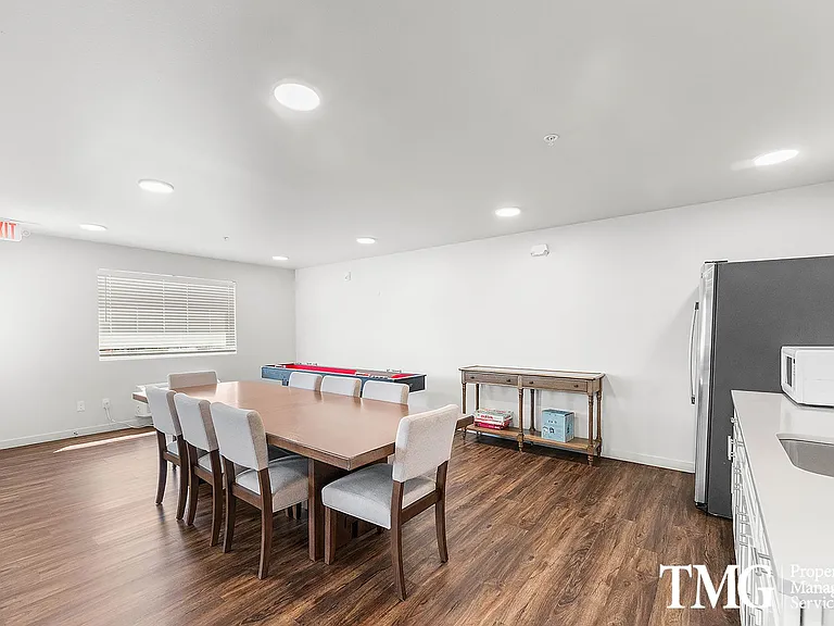 Terrace Heights — Photo 15