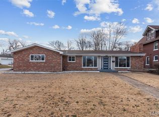 6064 W Cabanne Pl, Saint Louis, MO 63112