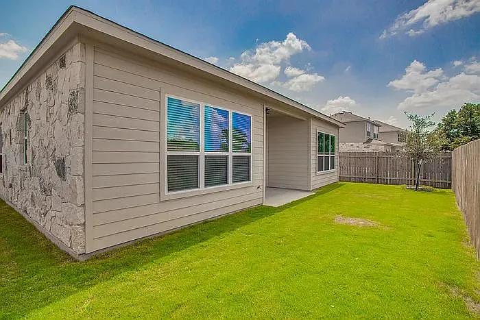 4655 Katherine Dr — Photo 25