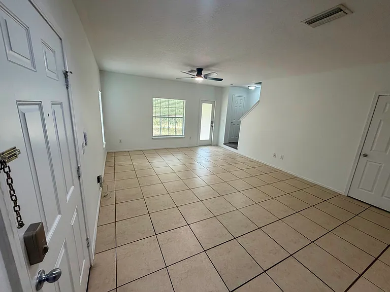 4652 Chatterton Way — Photo 7
