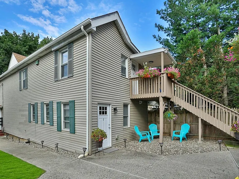 19 Conger Ave #2 — Photo 9