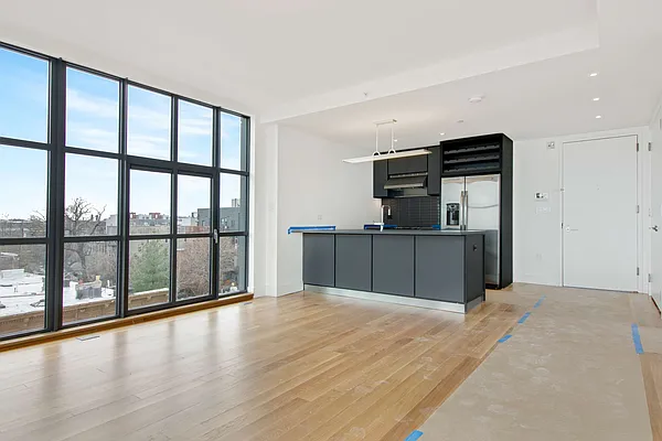 Rented by EXR | media 22