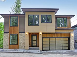 3131 SW Champlain Dr, Portland, OR 97205