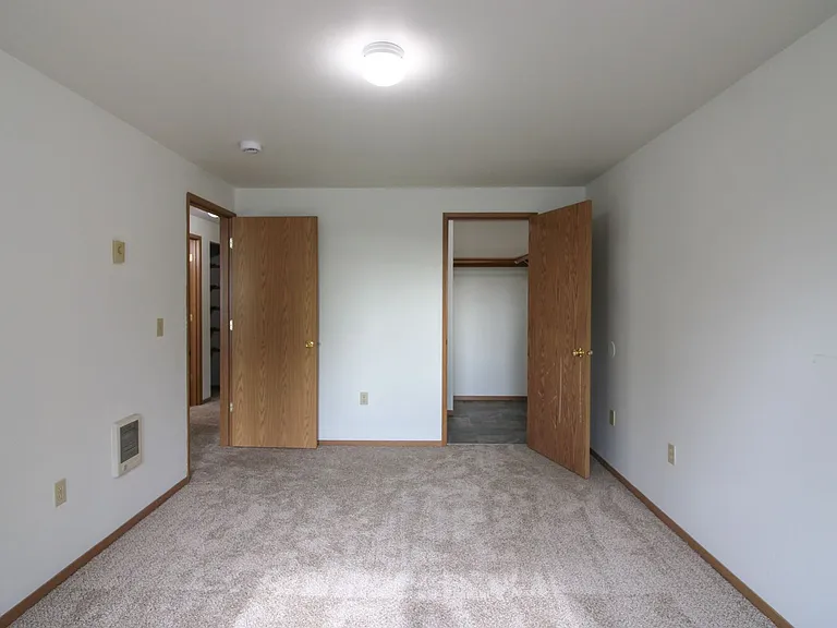 3605-3625 Belle Vista Ct S — Photo 20