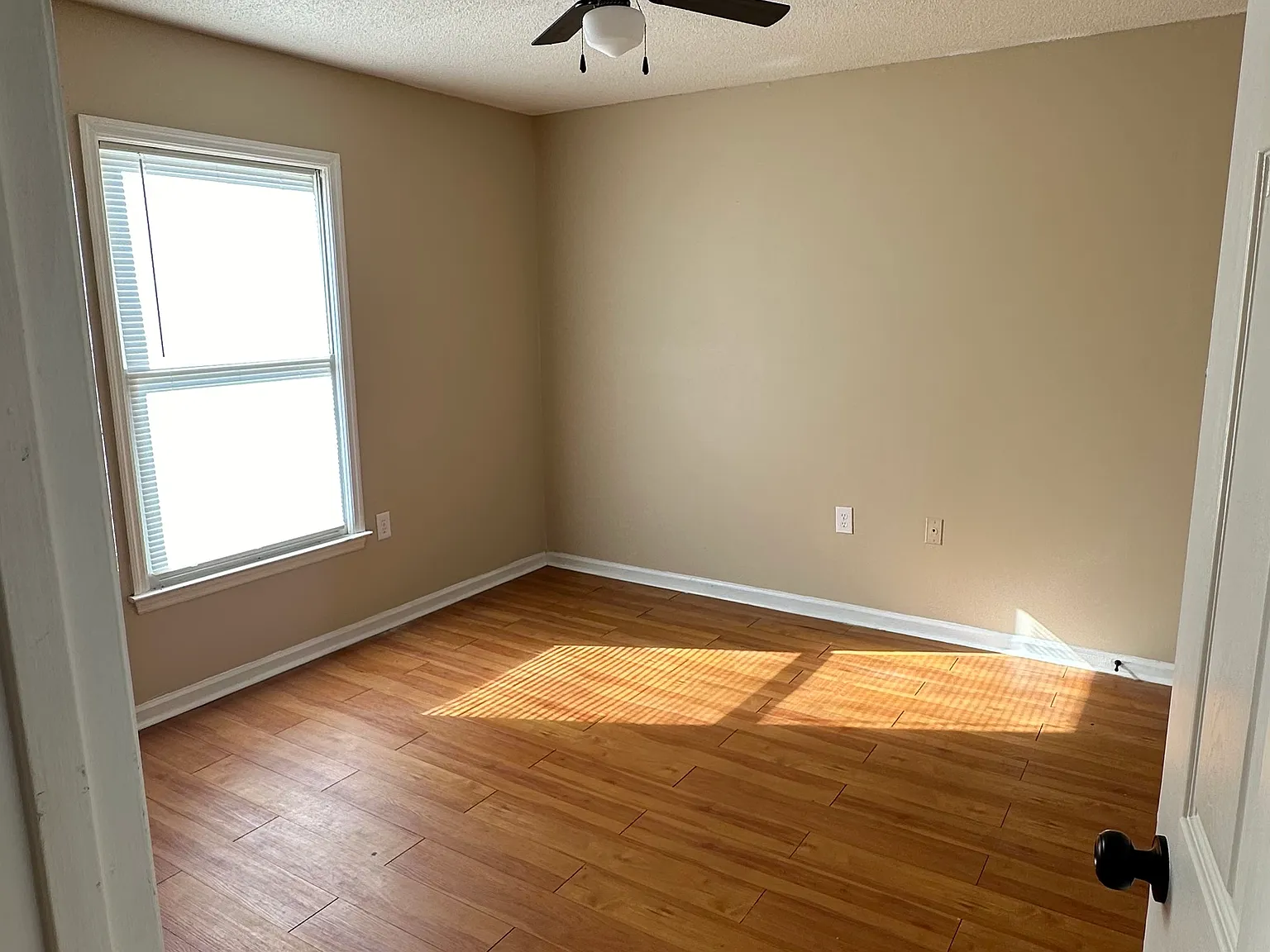 232 Lanier Dr — Photo 3