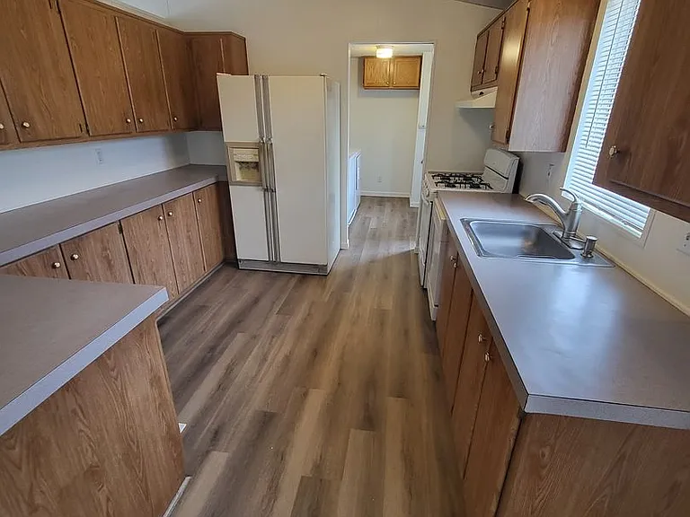 119 Julie Way — Photo 6